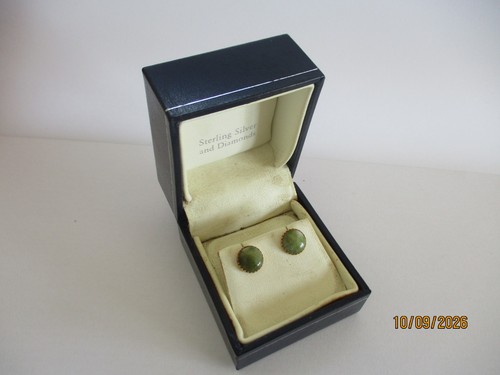9ct gold jadeite jade stud - 9ct,
