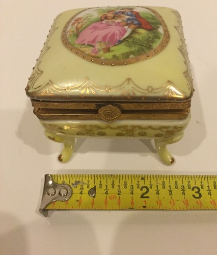 Small footed porcelain trinket - small,