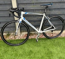 Giant Defy 0 M/L with Hunt Wheelset ** Recent Professional Service** Ultegra 