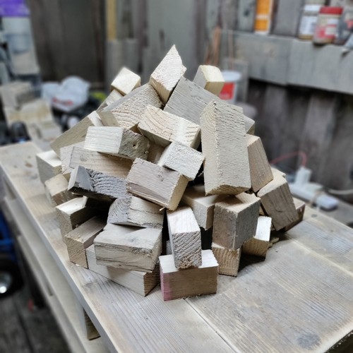 Firewood off cuts 10kg - off, box
