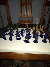 27 Plastic Soldiers,  1/32