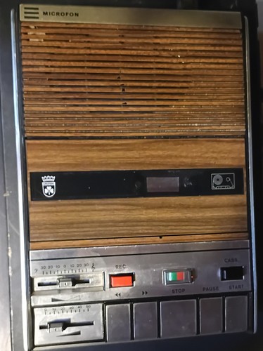 Vintage grundig portable - vintage,