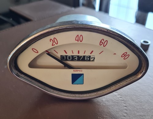 Vespa clamshell speedometer - vespa,