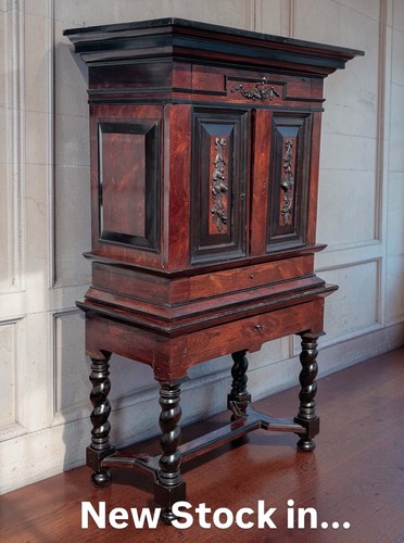 Early 18thc cabinet stand - cabinet,