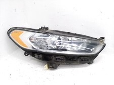 Ford Fusion II Front Right Headlight DS7313W029CD 2.49 Petrol 130kw 27717334