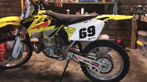 Side stand kickstand suzuki - side,