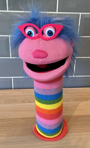 The puppet company gloria - the,