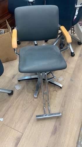 Wellonda hairdressing salon - 2x,