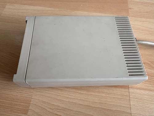 Amiga 1011 external disk - external, 3.5"