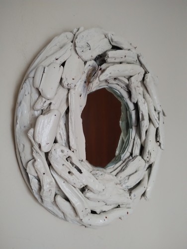 White driftwood wall - driftwood,