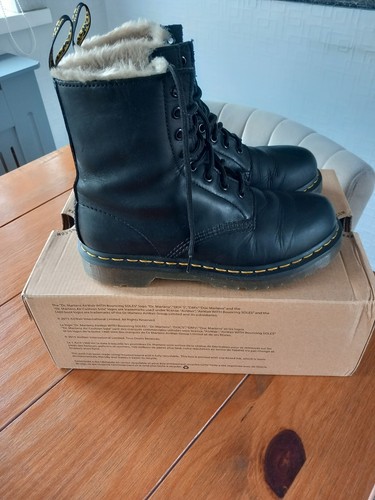 Martens serena boots size 5 - martens,