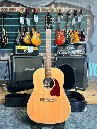 Gibson studio walnut - j-45,