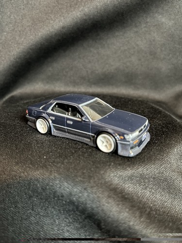 Hot wheels boulevard - hot, nissan