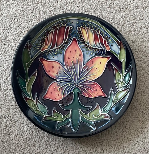 Lovely diameter moorcroft - lovely,