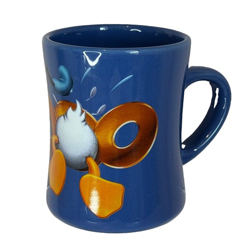 Disney store welcomes 2000 - disney,