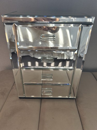 Mirrored glass jewellery - glass,