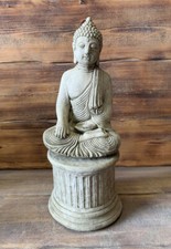 STONE GARDEN LARGE MAZE ROBE BUDDHA ON PLINTH NATURAL GIFT CONCRETE ORNAMENT