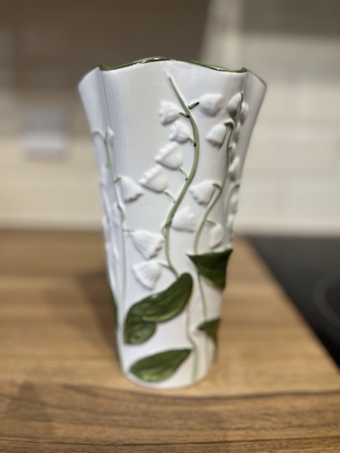 Vintage style ceramic lily - vintage-style, of