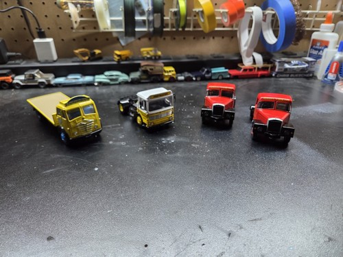 Scale corgi european - 1/50,