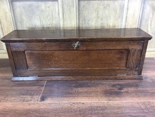ANTIQUE WALL MOUNTED OAK
