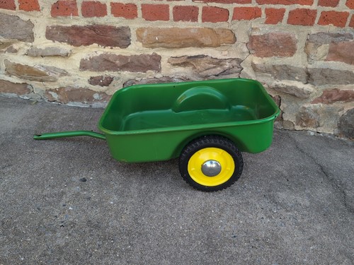 Ertl john deere d63 - john, pedal