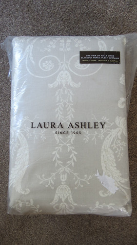 Laura ashley josette - laura, blackout