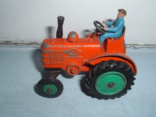 Dinky toys 301 field marshall - dinky,