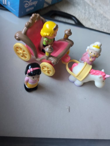 Elc horse and carriage - horse,