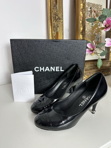 Chanel black leather cap - chanel,