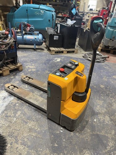 Jungheinrich electric pallet - ,