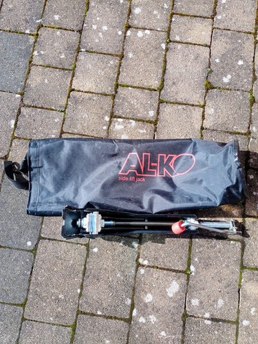 Caravan side lift jack - caravan,