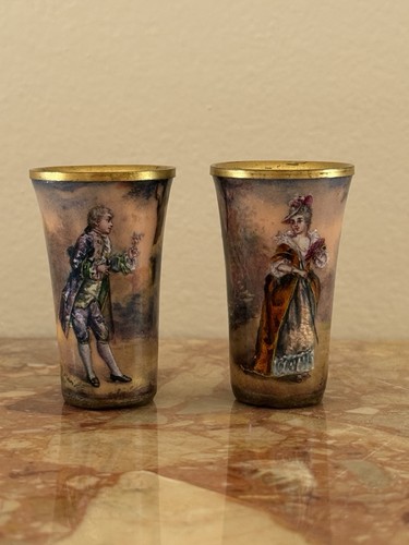 Pair french guilloche - french,