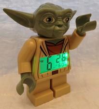 LEGO YODA ALARM CLOCK WITH GREEN CHECK LIGHT FUNCTION 2011 VGC