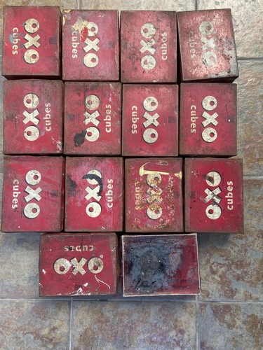 Vintage oxo cubes red metal - vintage,