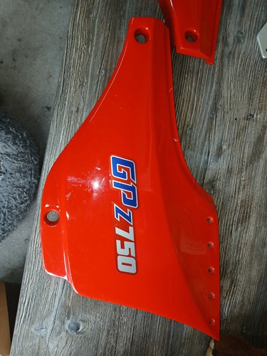 Kawasaki gpz750 side panels - kawasaki,