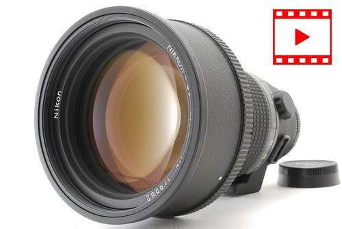 Mint case nikon - [mint, w/case]