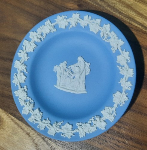 Wedgewood blue white - wedgewood, pin