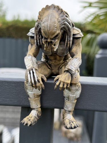 Predator sculpture room decor - sculpture,