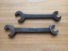 Vintage Snail Brand and Lion