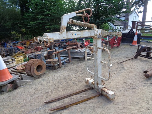 Crane hiab pallet forks - crane,