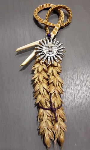 Corn dolly country - dolly, favour