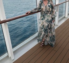 Forever Unique Dress Size 10. (H)