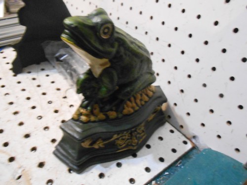 Cast iron painted - , frog