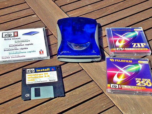 Iomega zip 250 usb external - iomega,