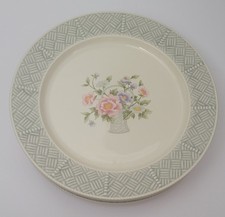 Vintage Dinner Plates Bouquet