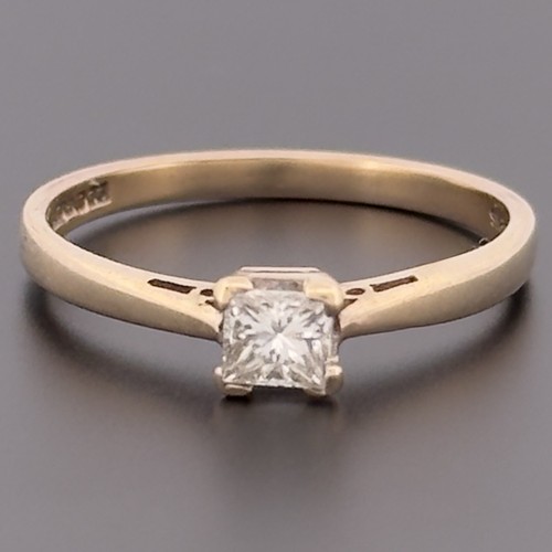 9ct yellow gold 25ct diamond - yellow, 0.25ct