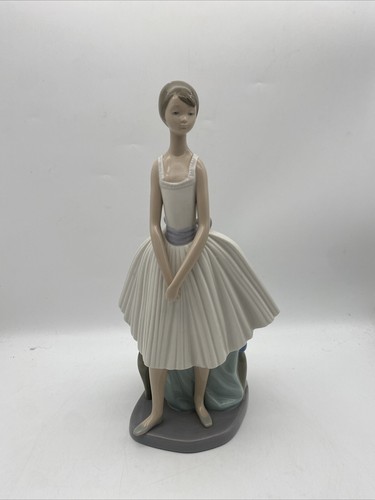 Large nao lladro ballerina - nao,