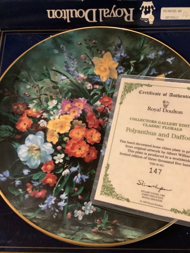 Royal doulton display plate - royal,