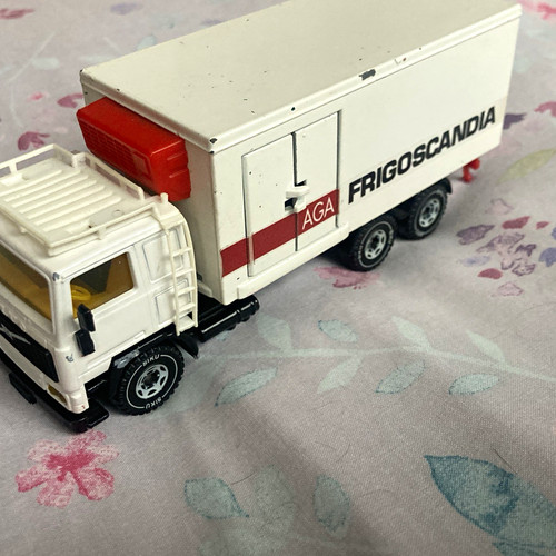 Siku super volvo f10 - volvo,