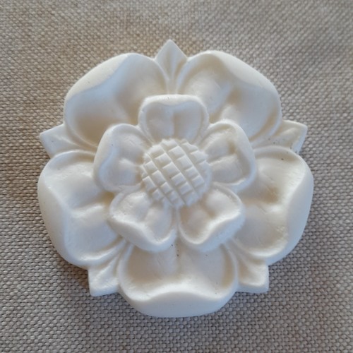 6cm white resin not oak - a,